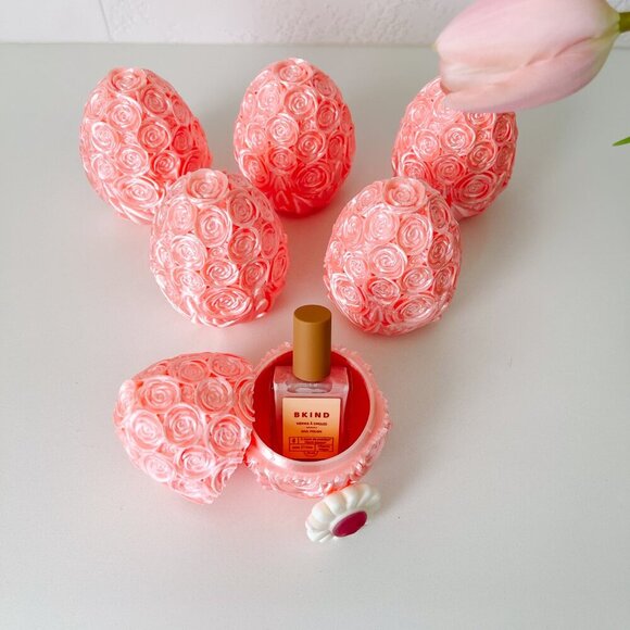 Rose-Covered Easter Eggs โ Handcrafted Party Favors, Spring Decor, Wedding Gifts - Picture 7 of 10